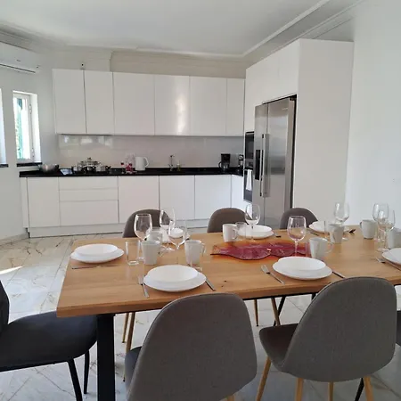 Monteiro V4 - Vip By Interhome * אלבופיירה